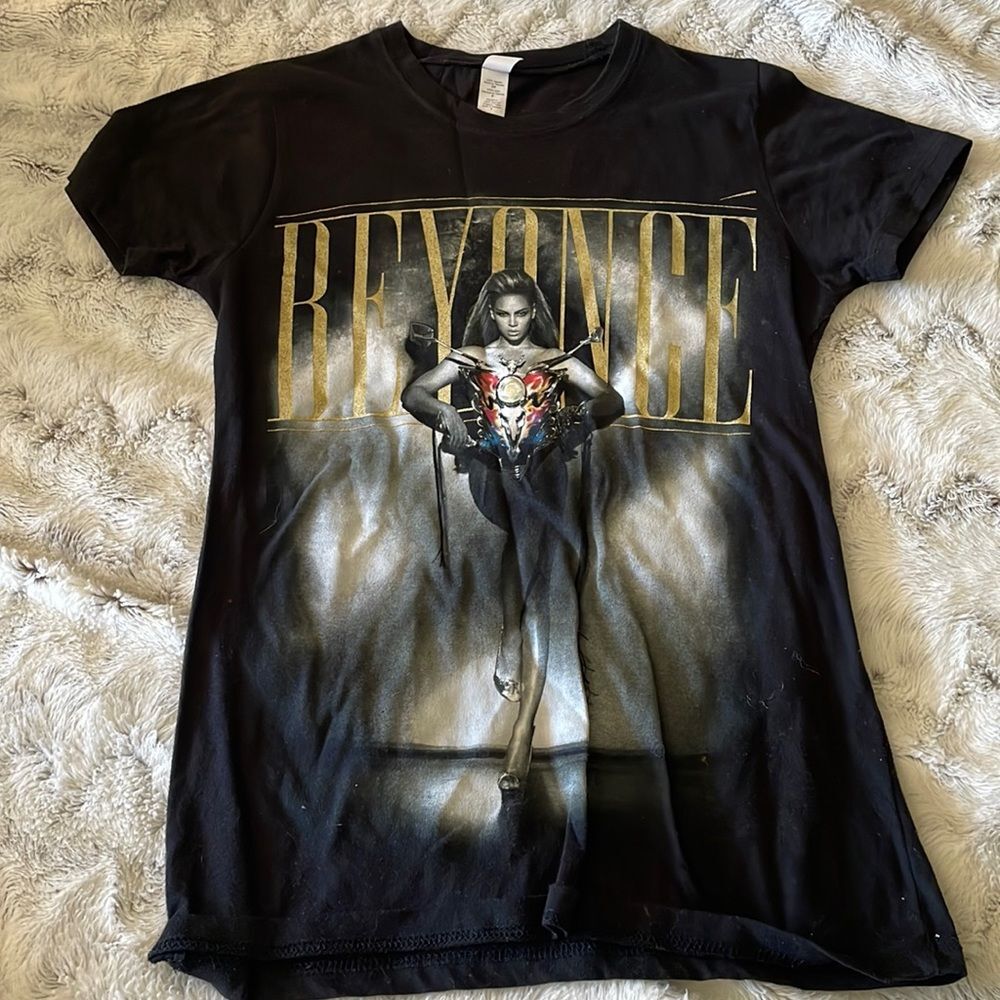 Beyonce 2009 I Am Tour Concert Shirt Tee size small S merch graphic tee vintage